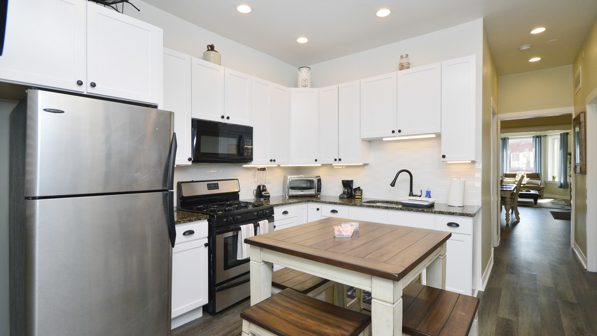 2904 W Diversey Avenue 2 Property Photo 7