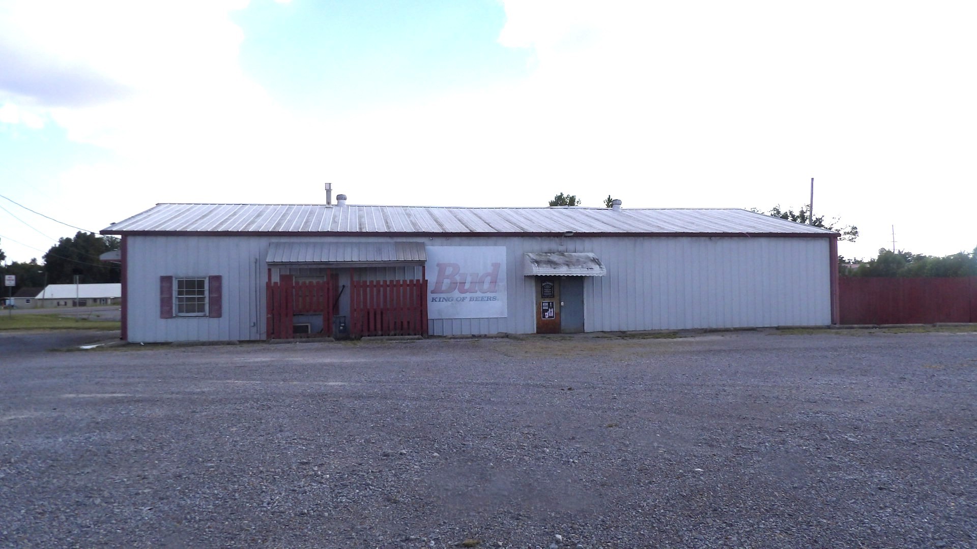 1411 N Main Street Property Photo 4