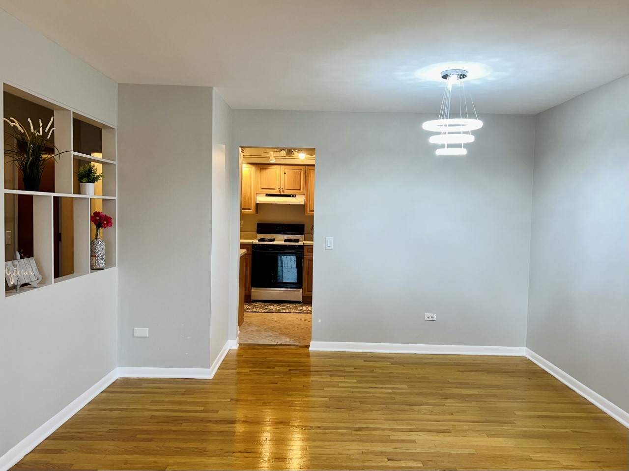 205 W Miner Street 300 Property Photo 3