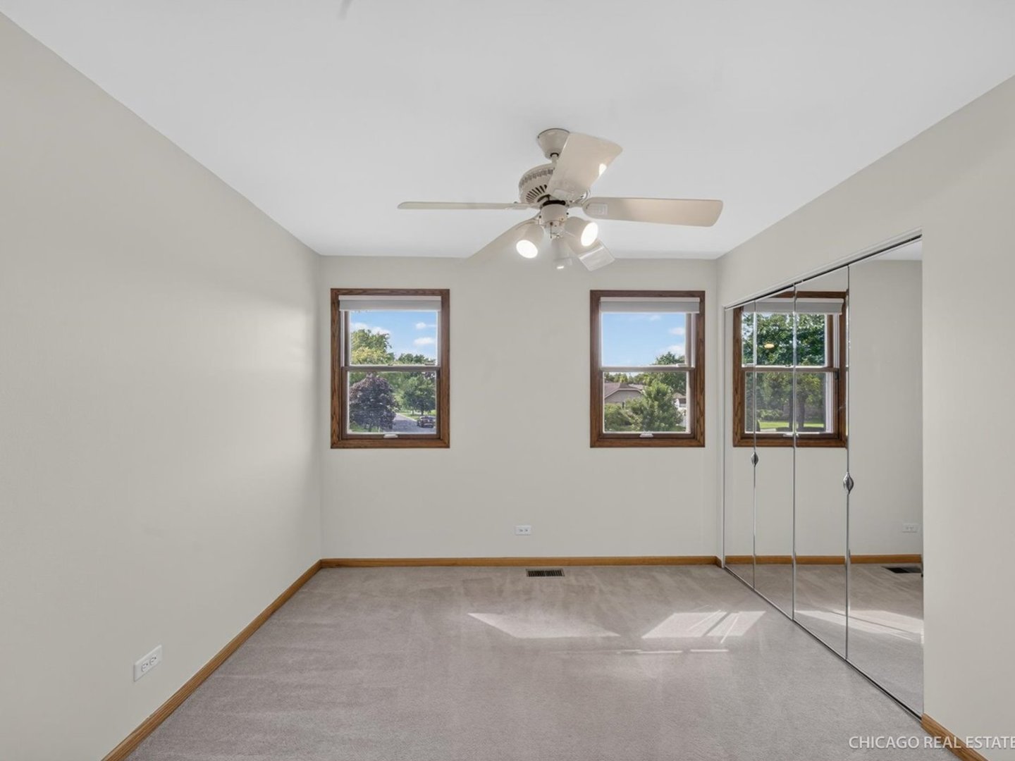 9s565 S Allison Court Property Photo 17