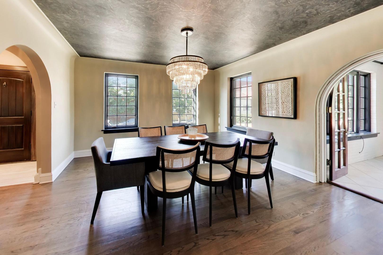 10456 S Bell Avenue Property Photo 7