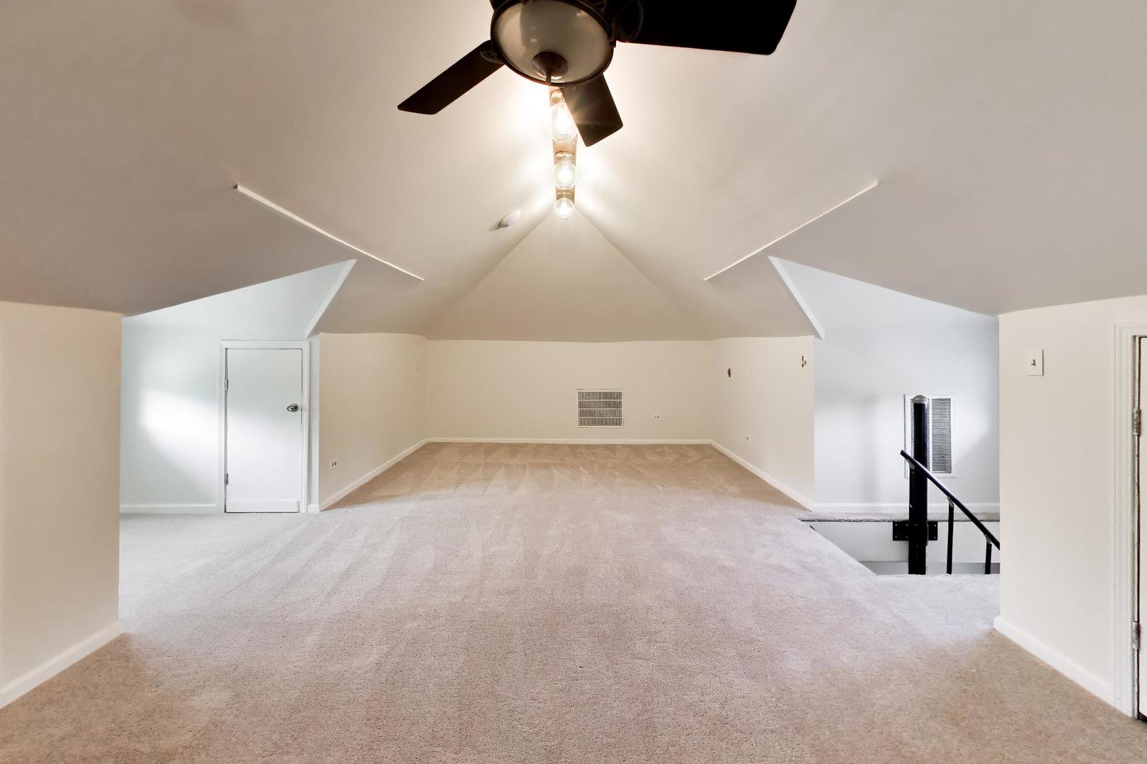 10456 S Bell Avenue Property Photo 37