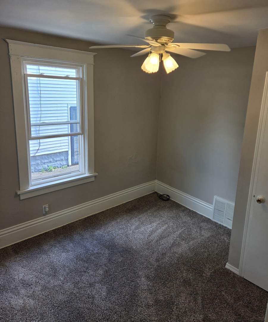 765 Columbia Street Property Photo 4