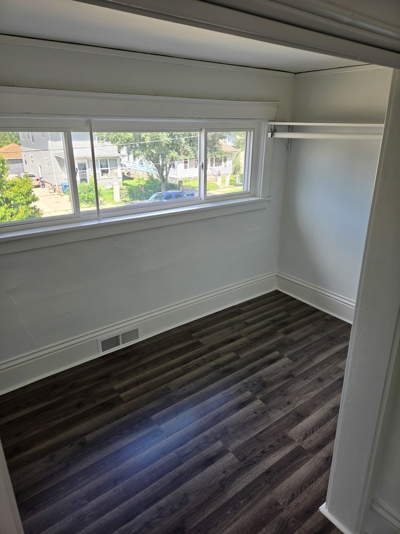 765 Columbia Street Property Photo 11