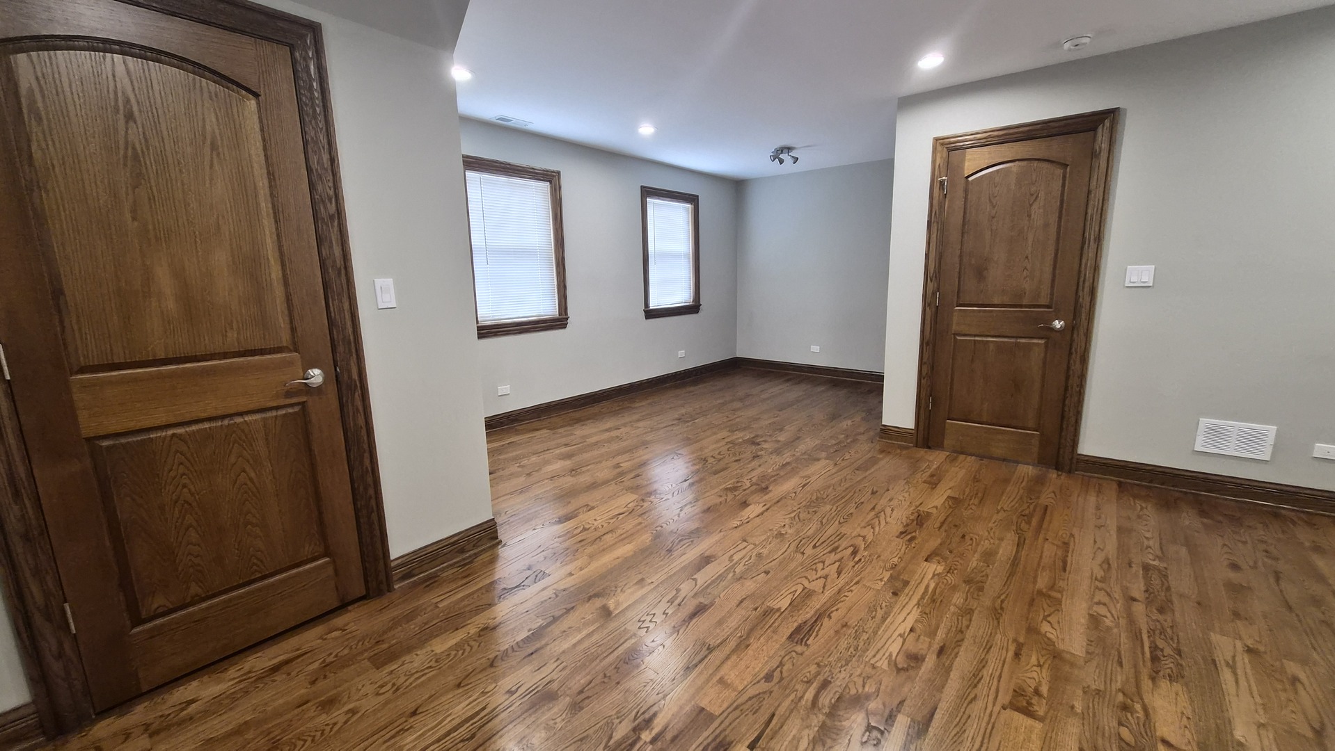3238 N Hamlin Avenue 2 Property Photo 5