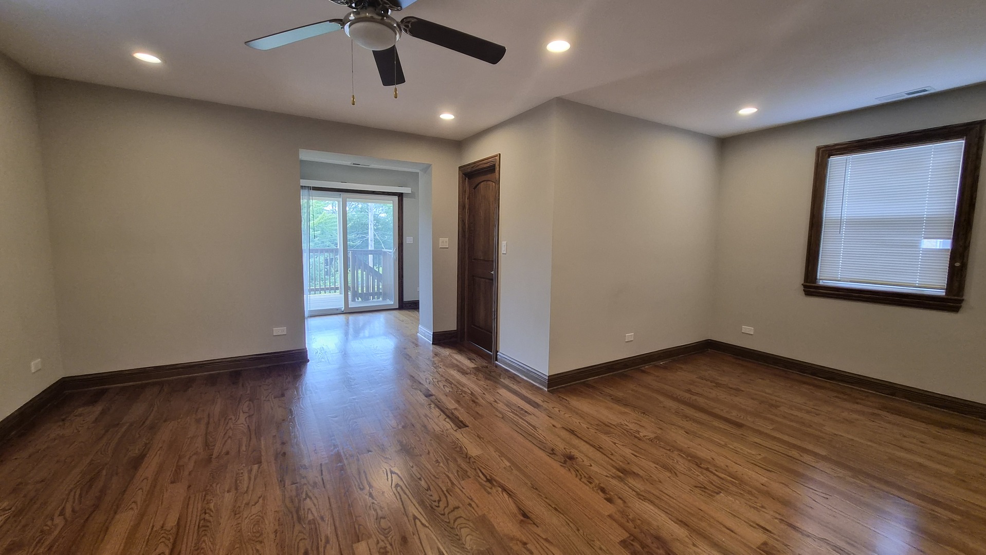 3238 N Hamlin Avenue 2 Property Photo 6
