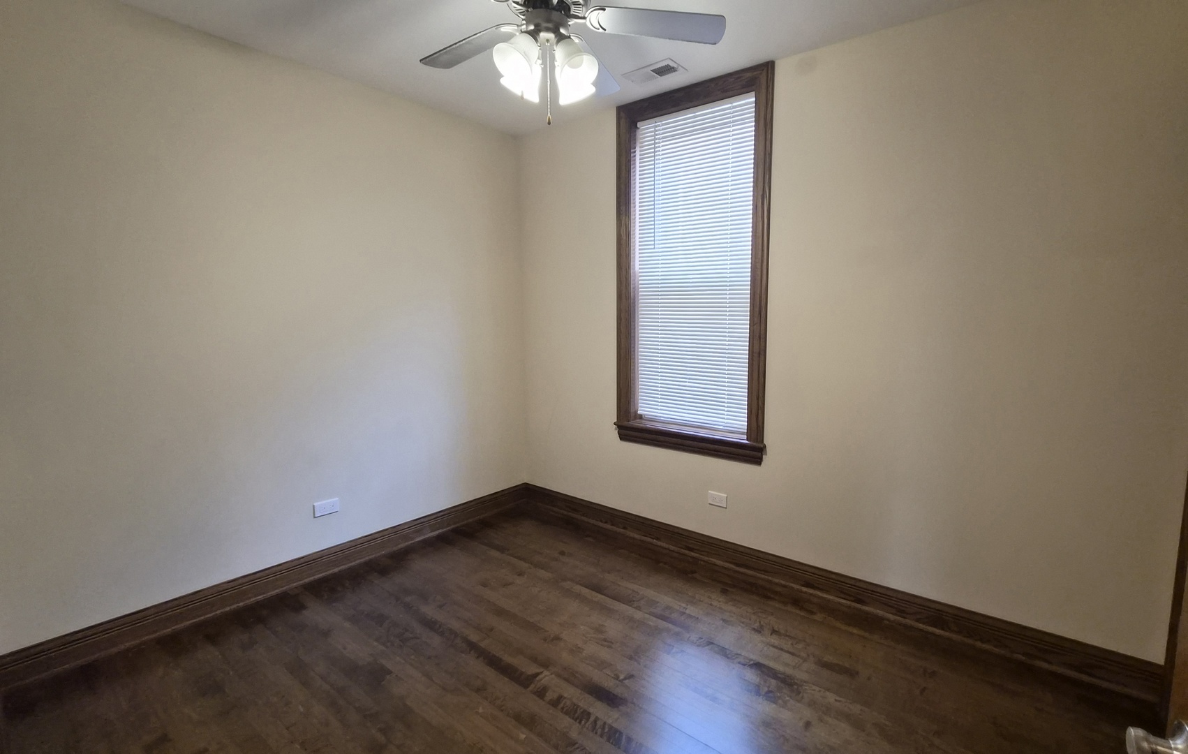 3238 N Hamlin Avenue 2 Property Photo 10