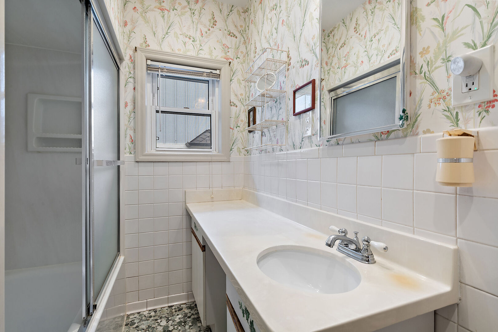 592 Provident Avenue Property Photo 11