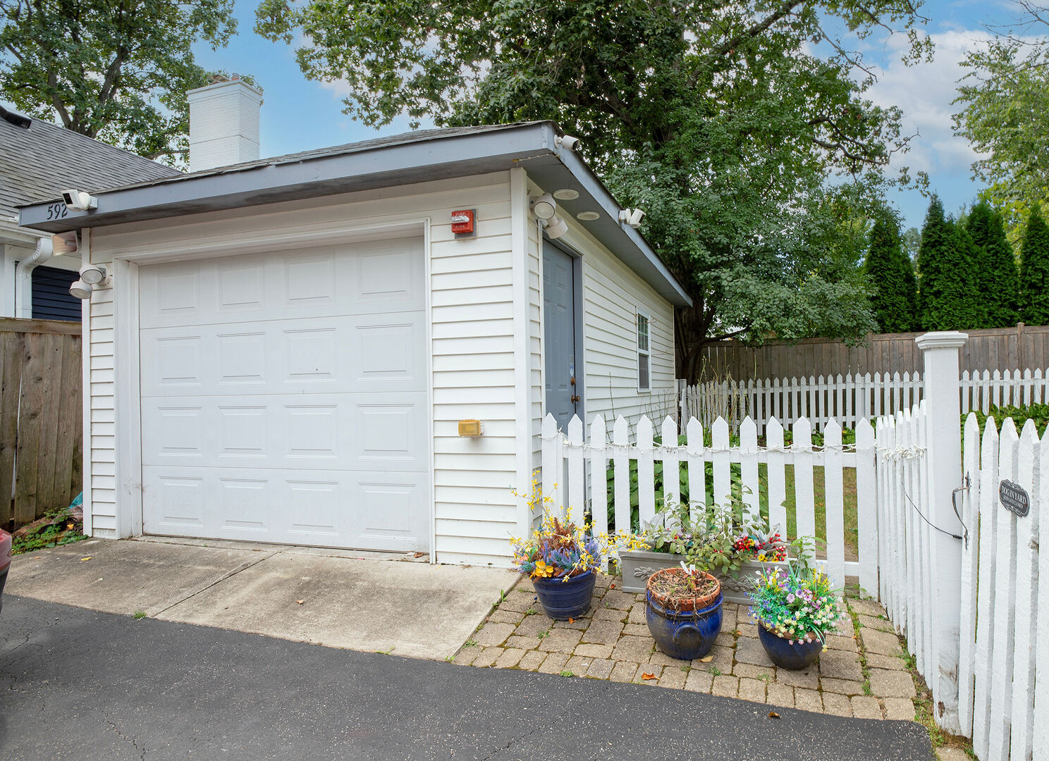 592 Provident Avenue Property Photo 20
