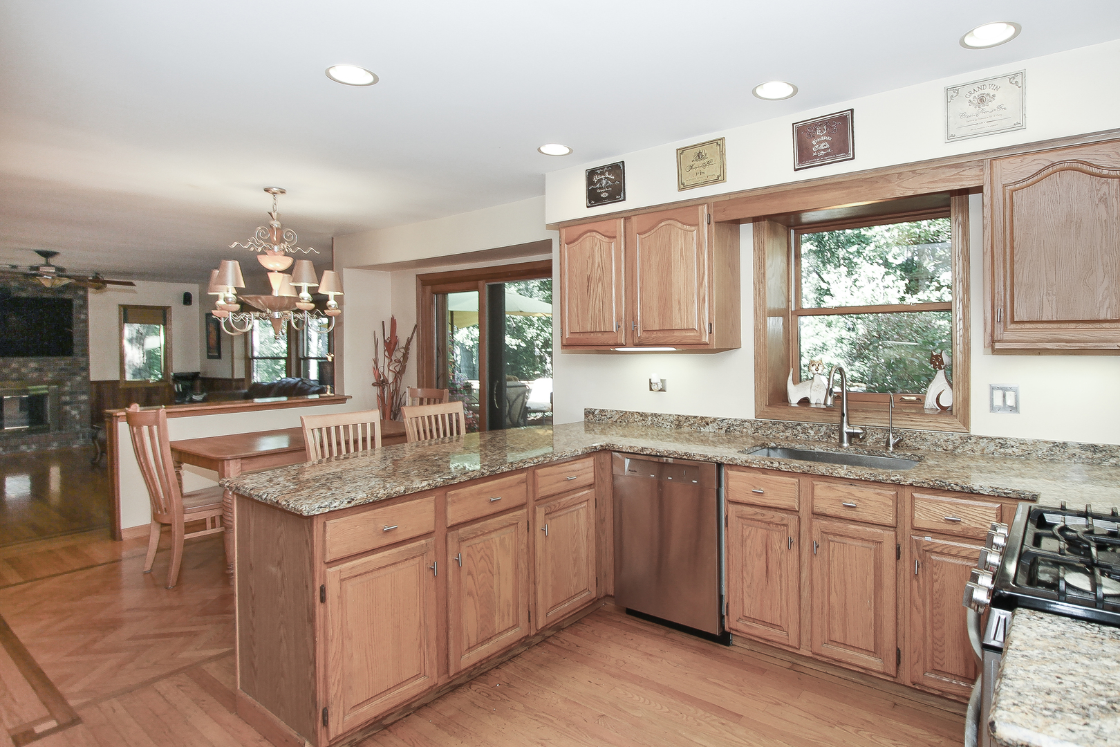 24530 Hummingbird Court Property Photo 10