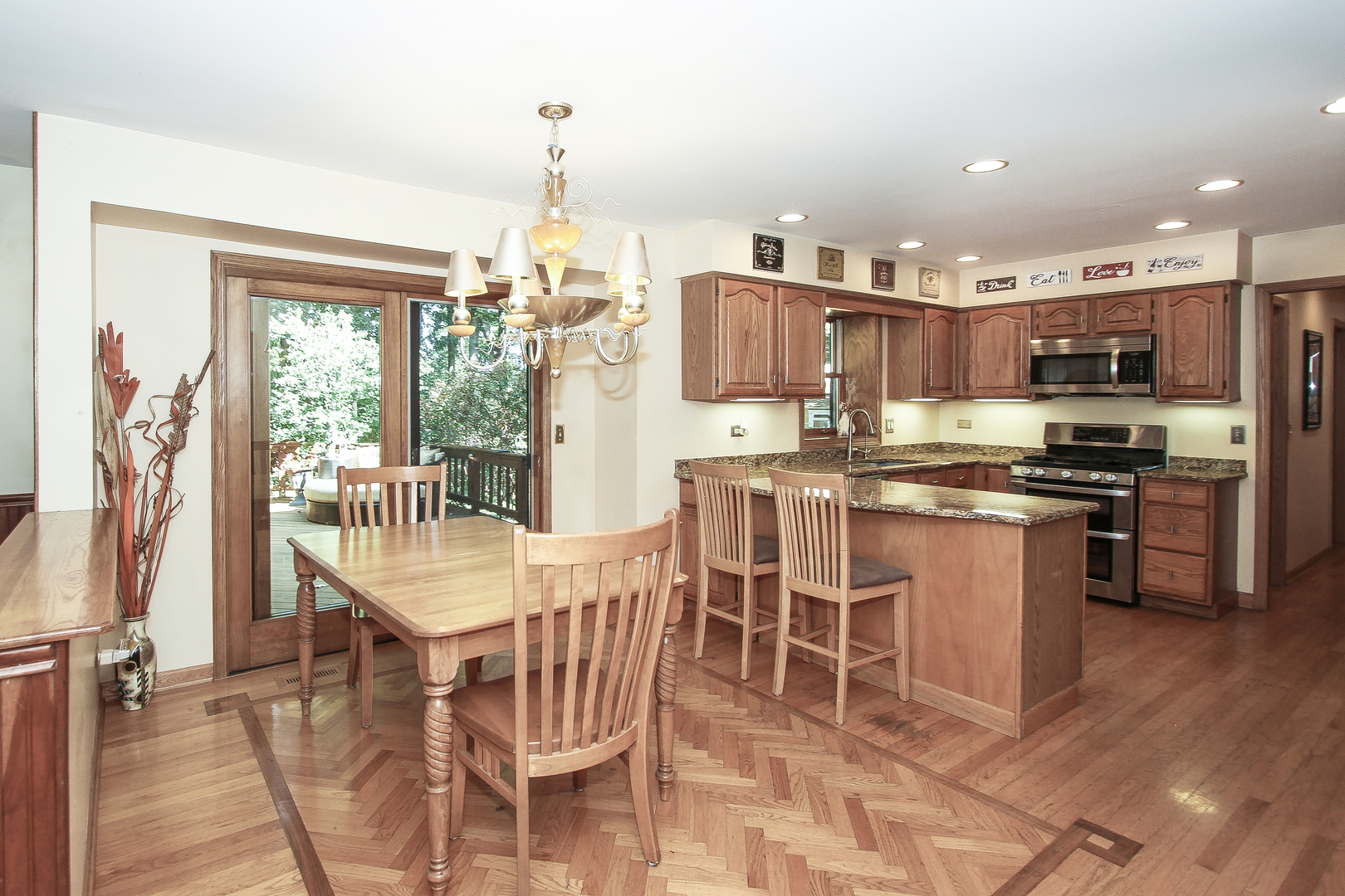 24530 Hummingbird Court Property Photo 12
