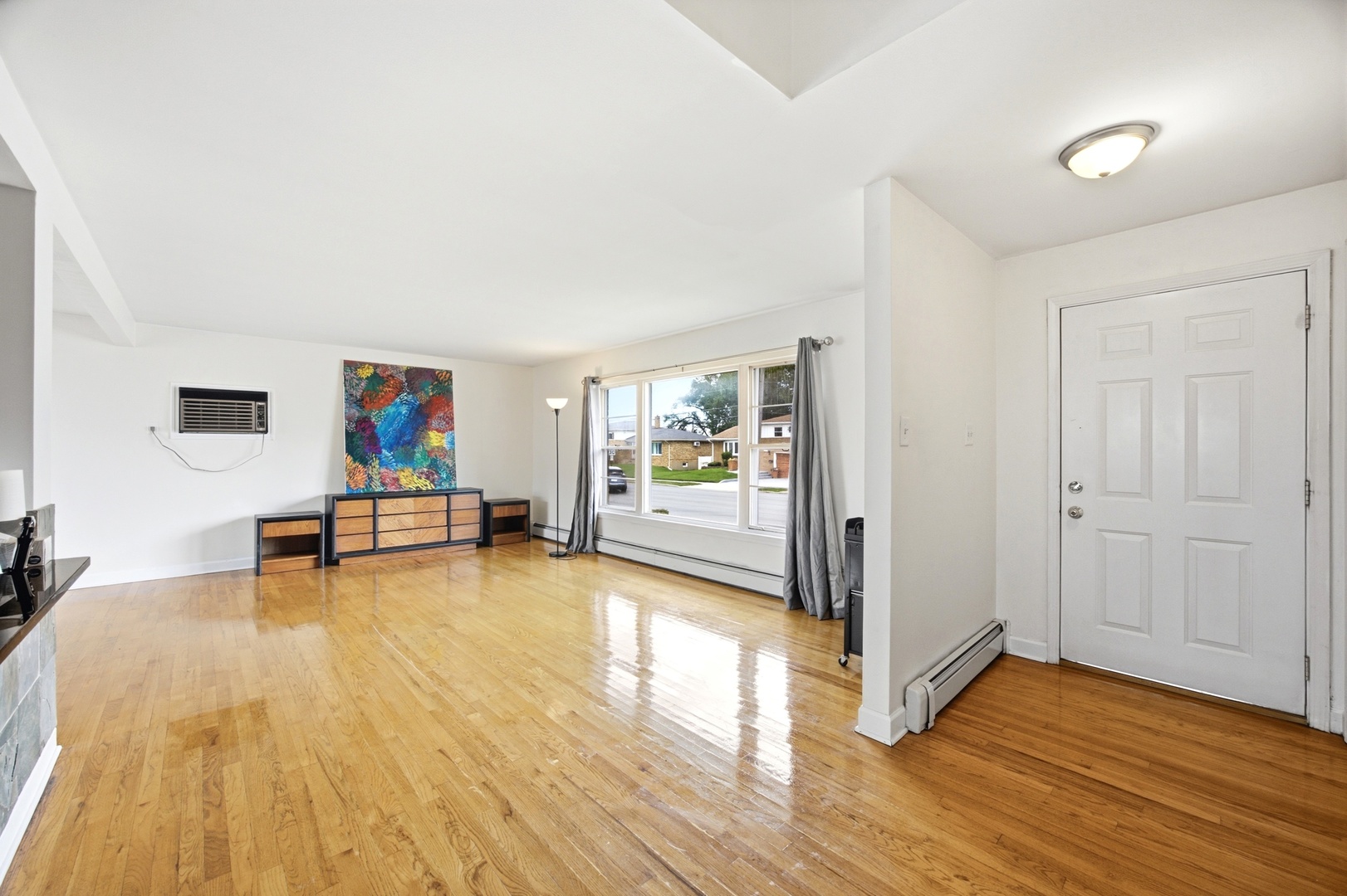 1670 N 5th Avenue Property Photo 6