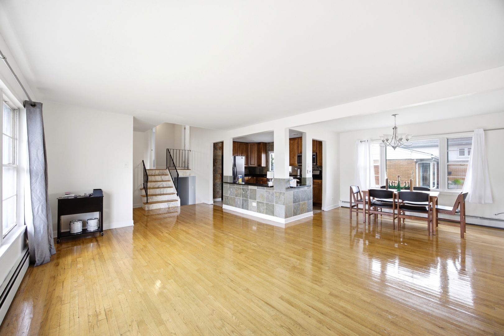 1670 N 5th Avenue Property Photo 8