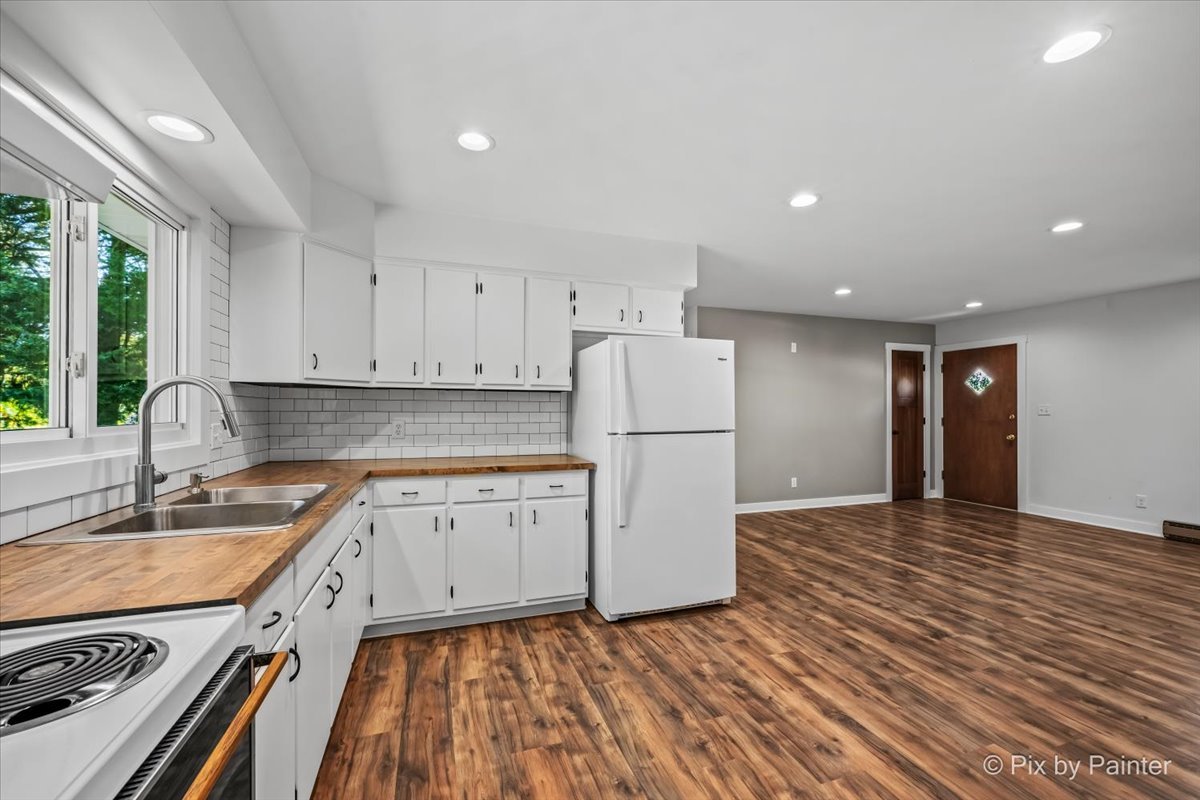 12746231 Property Photo 8