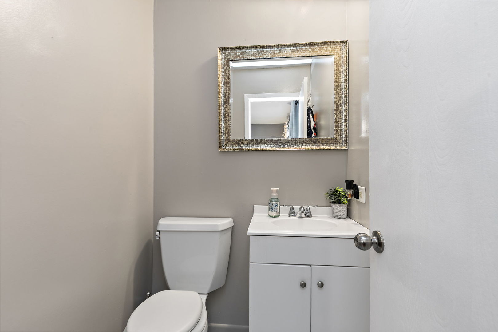 17 Joslyn Drive Property Photo 13
