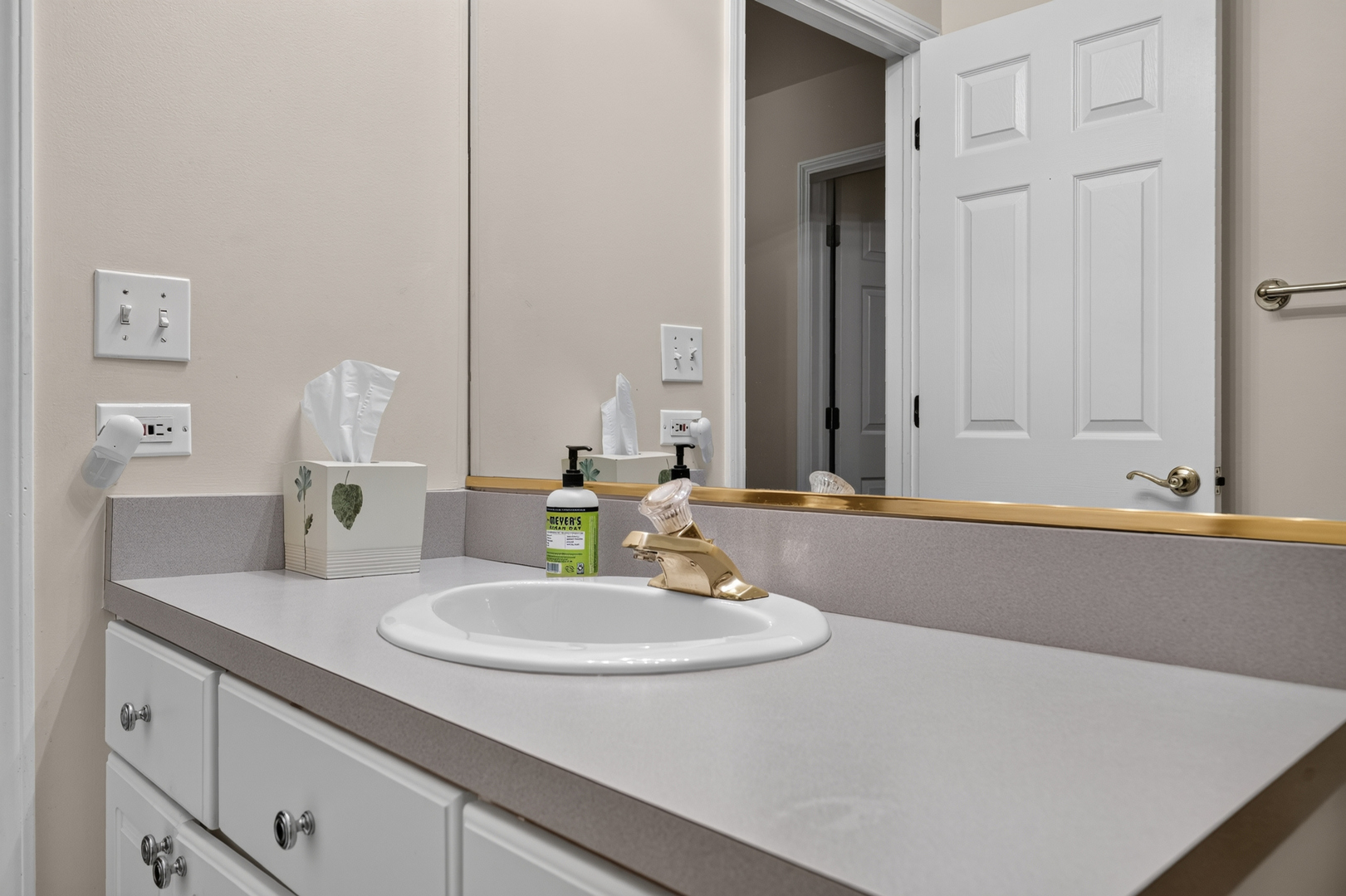 640 Walnut Oaks Drive Property Photo 19