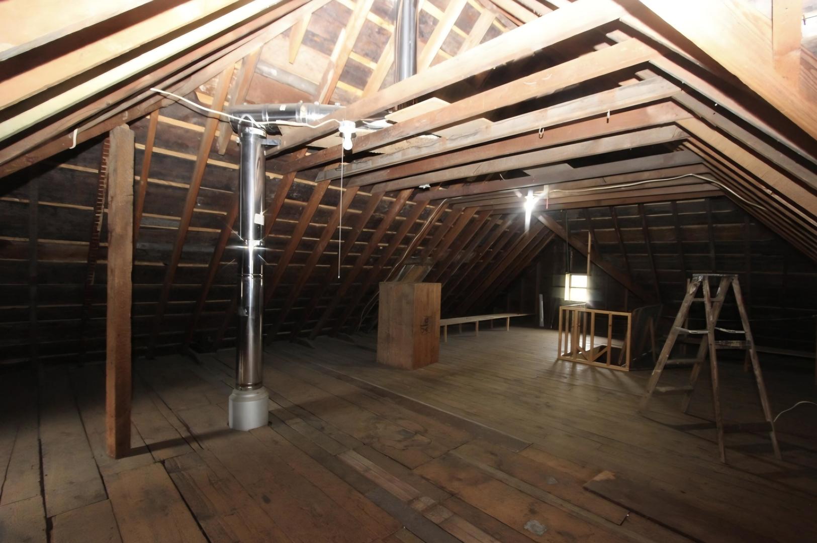 10815 N Woodstock Street Property Photo 26