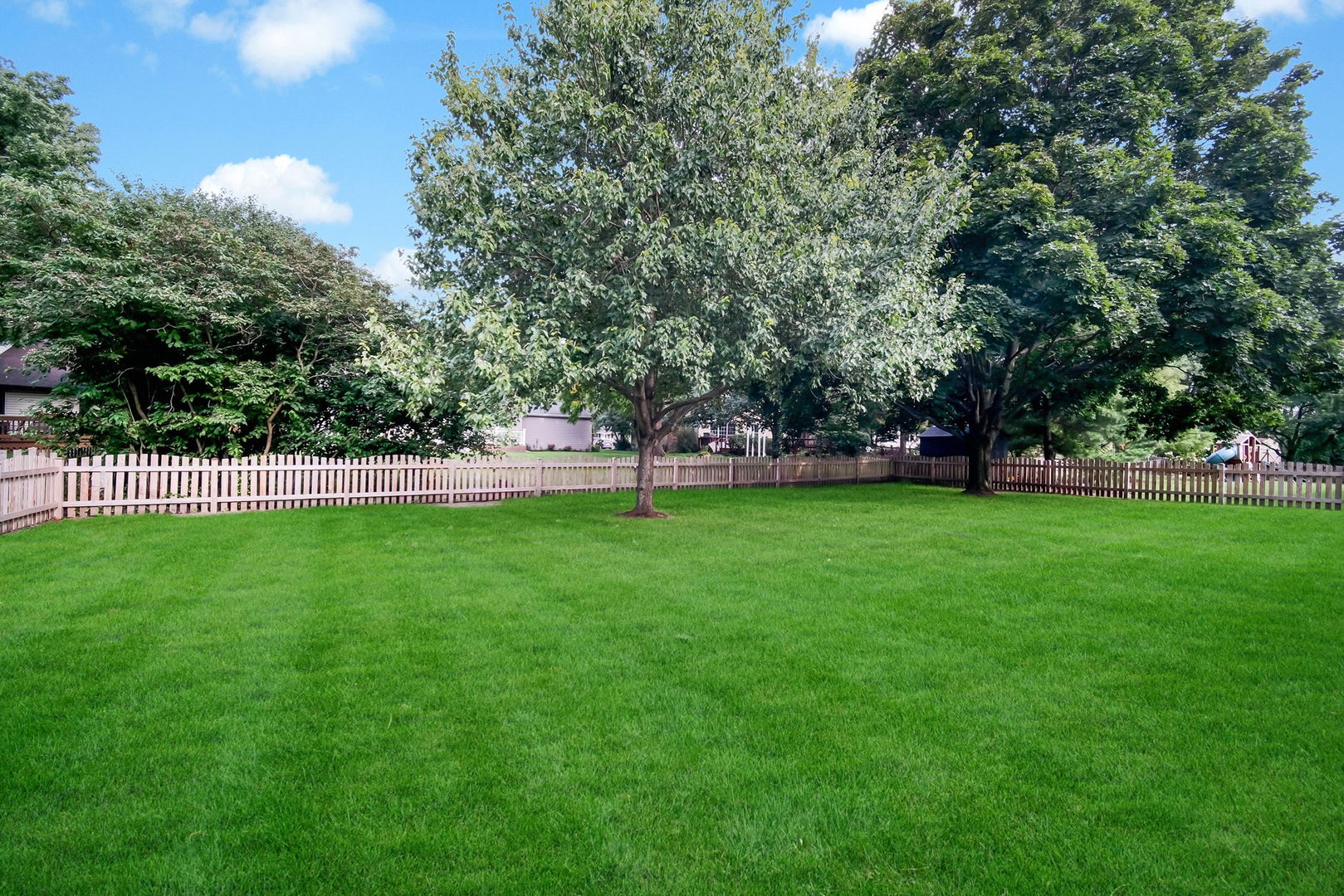 2031 Burnham Place Property Photo 36