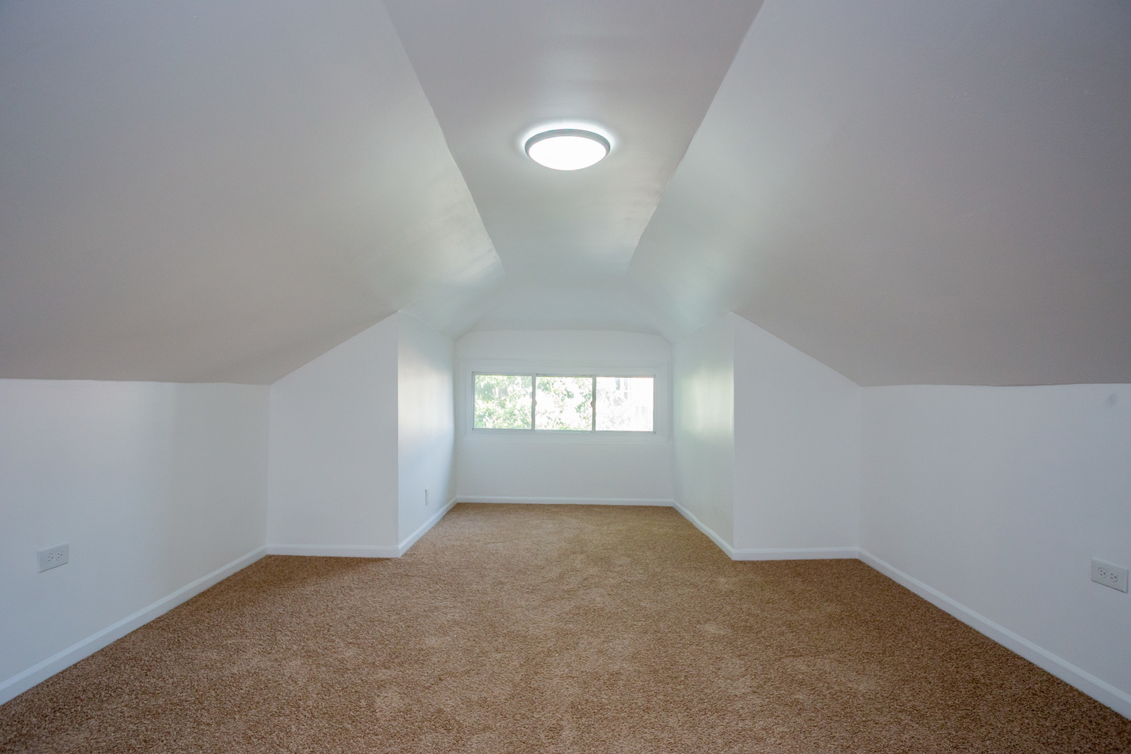 7521 S Champlain Avenue Property Photo 15
