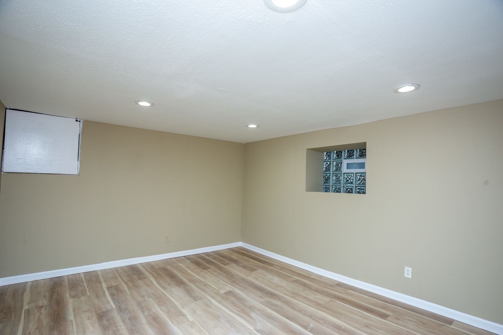 7521 S Champlain Avenue Property Photo 20