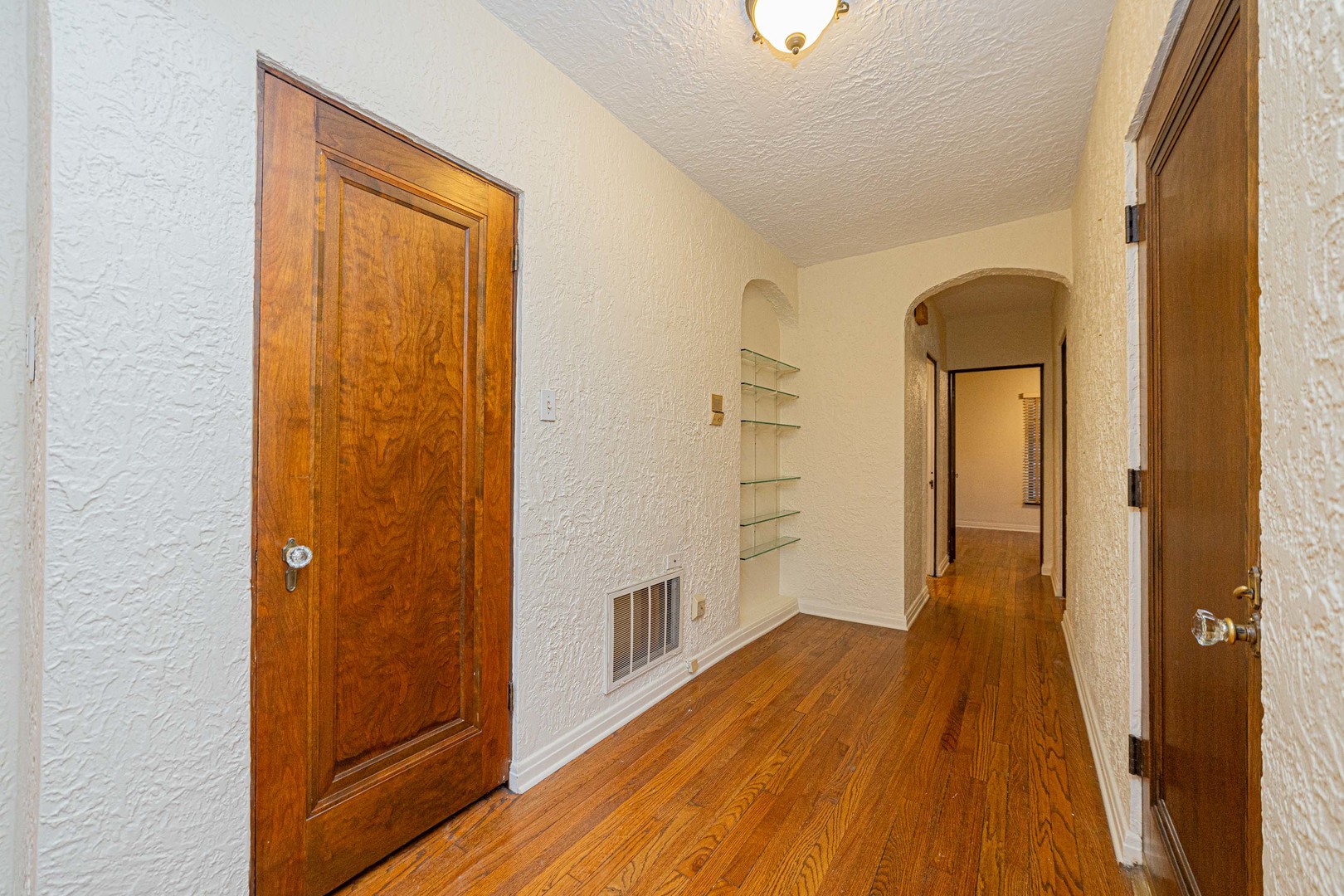 410 N Raynor Avenue 1w Property Photo 5