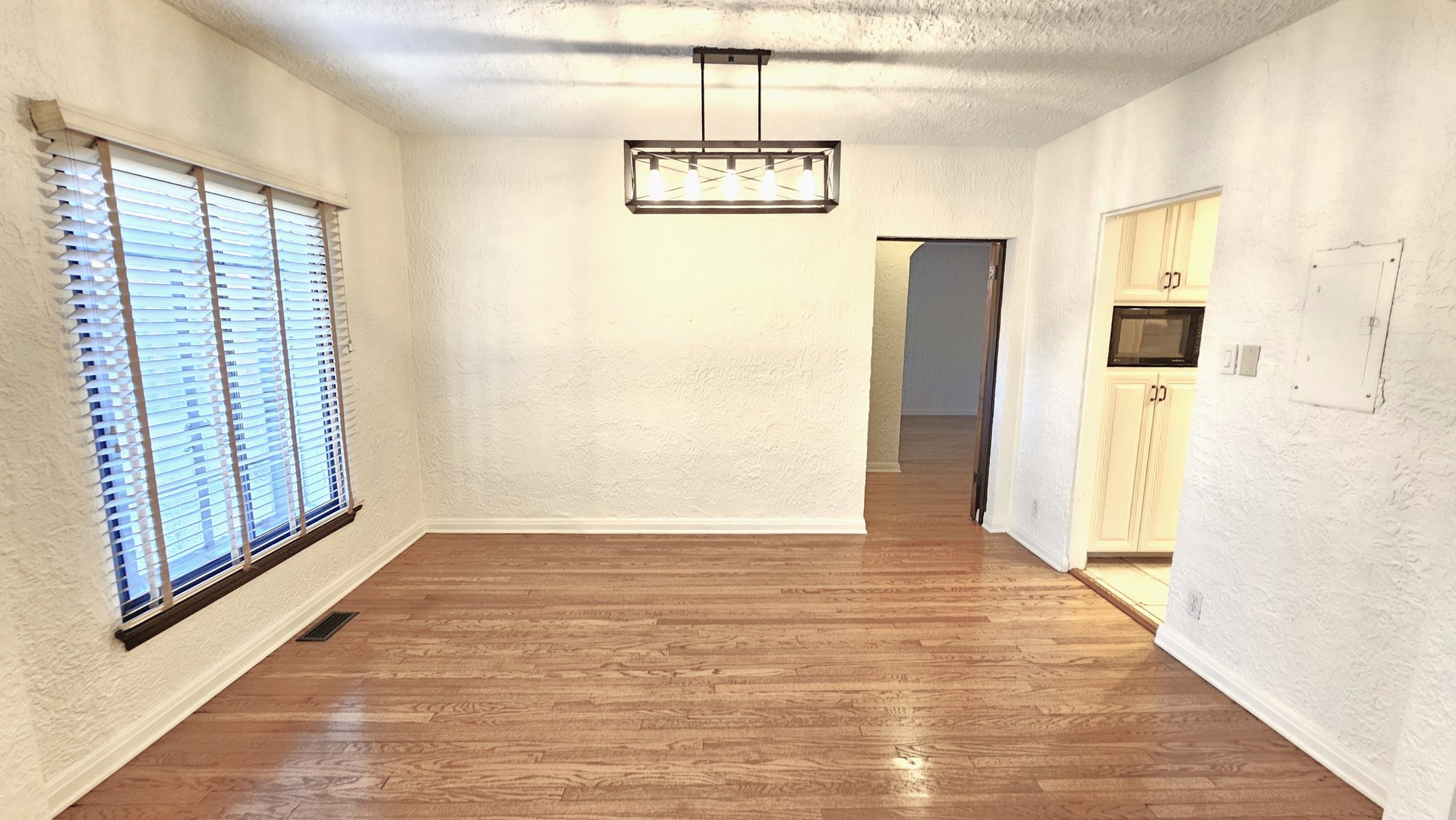 410 N Raynor Avenue 1w Property Photo 20