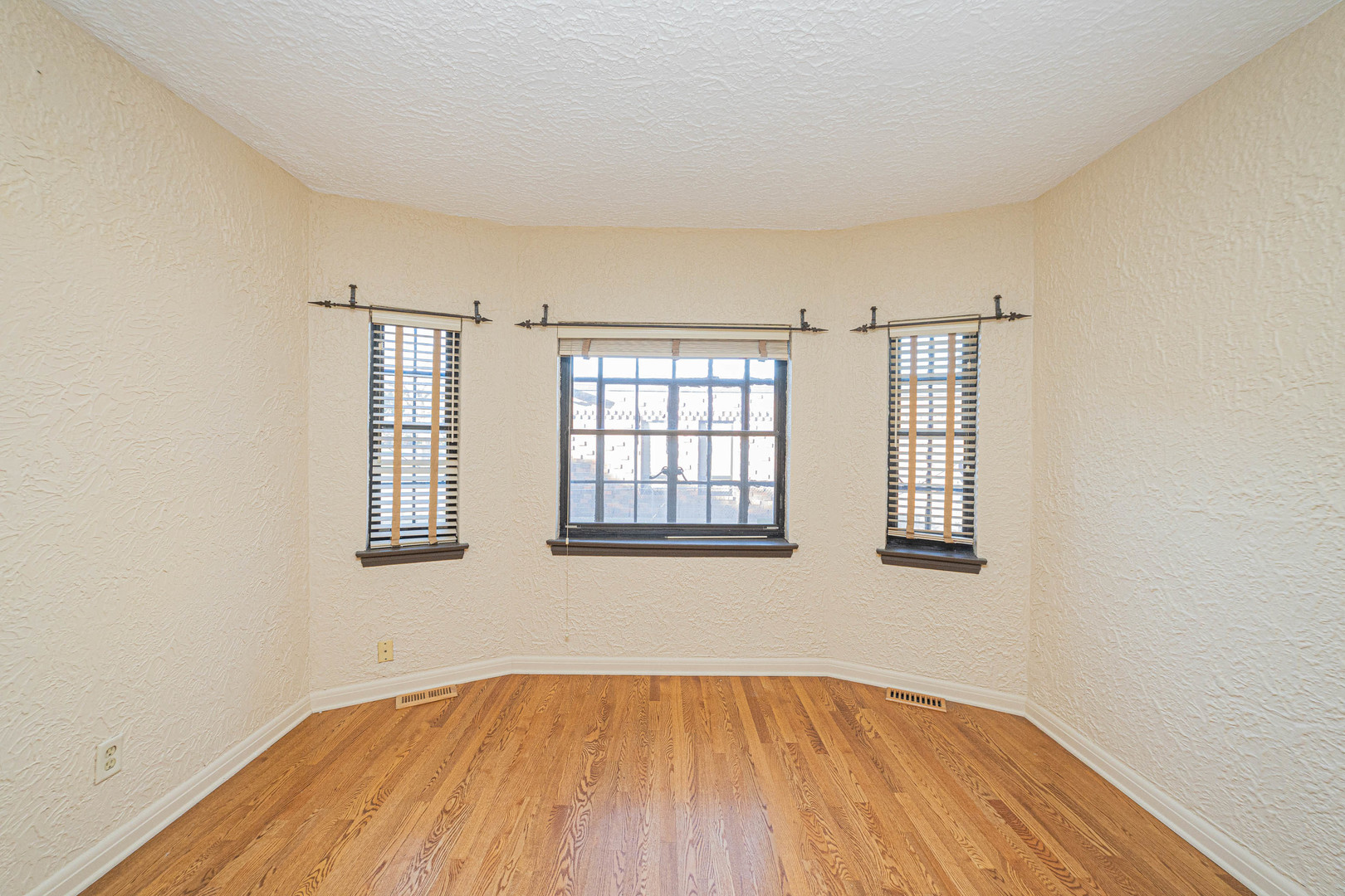 410 N Raynor Avenue 1w Property Photo 26