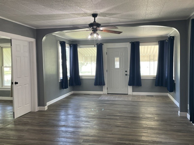 210 N Oak Street Property Photo 4