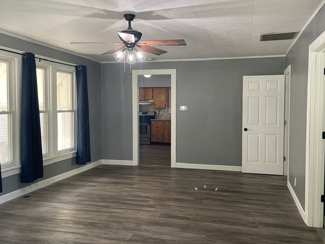 210 N Oak Street Property Photo 6