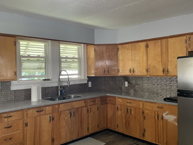 210 N Oak Street Property Photo 7