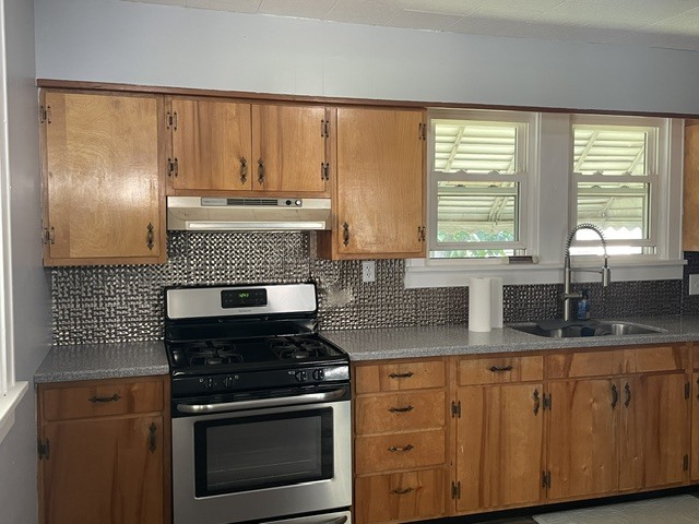 210 N Oak Street Property Photo 8
