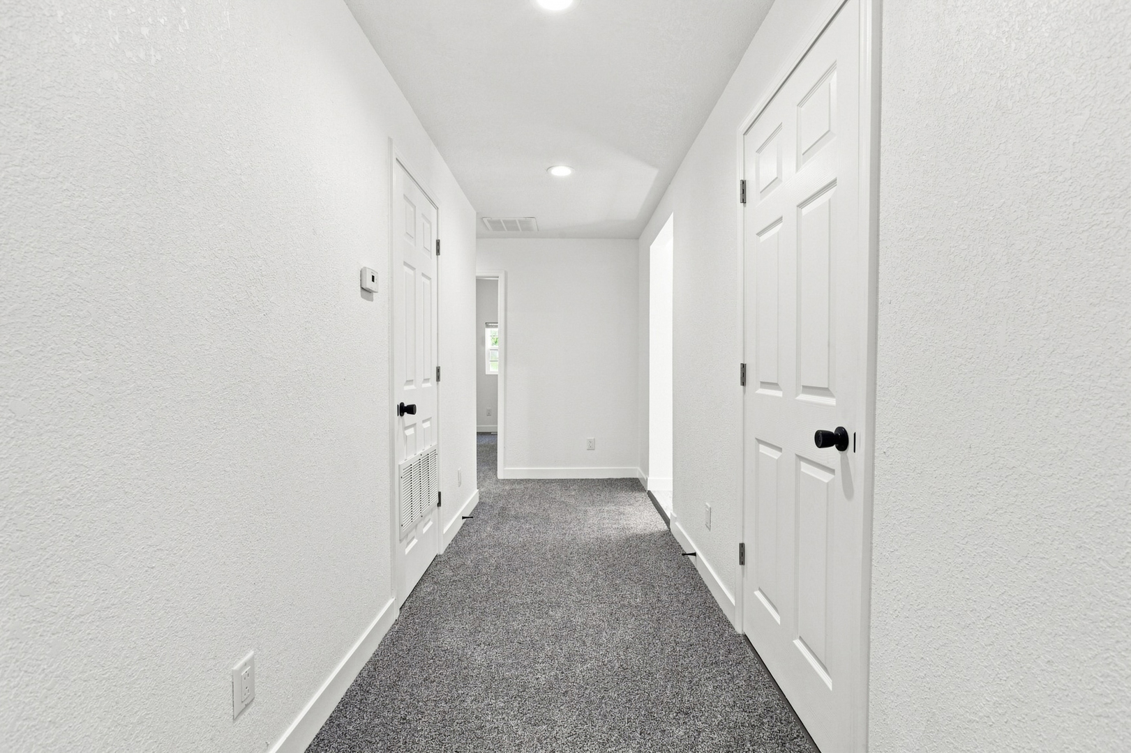 609 W Green Street Property Photo 11