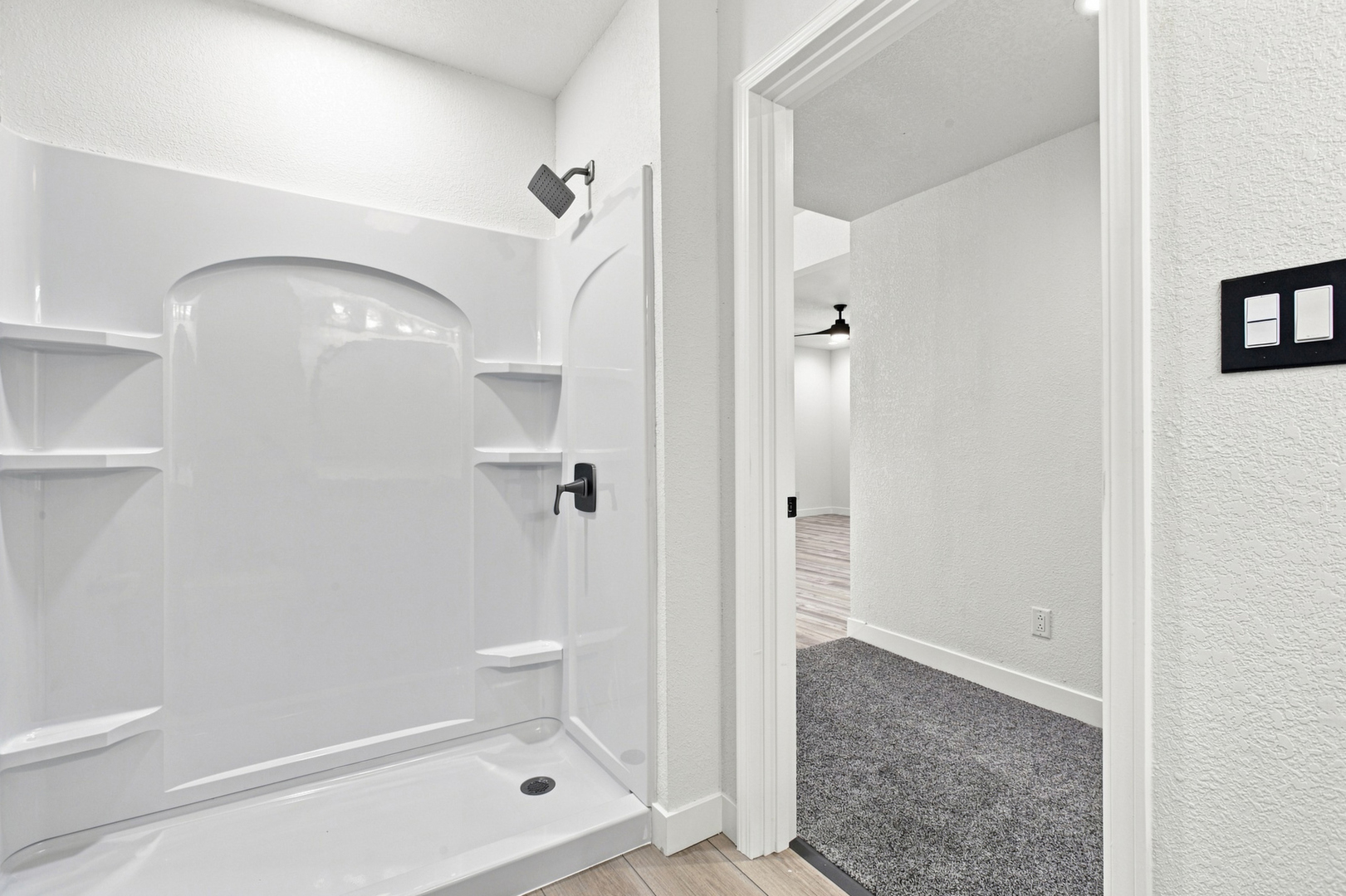 609 W Green Street Property Photo 13