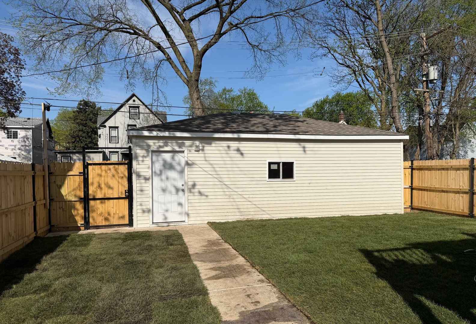 4933 W Walton Street Property Photo 20
