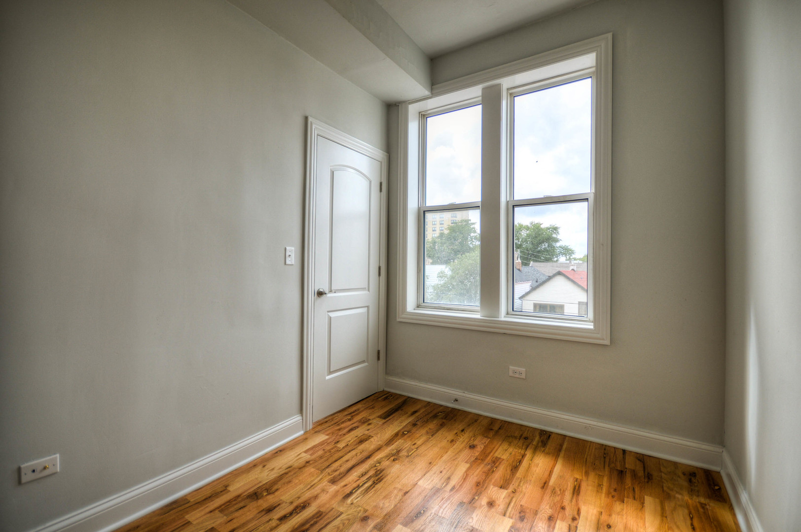 2111 N Western Avenue 2f Property Photo 5