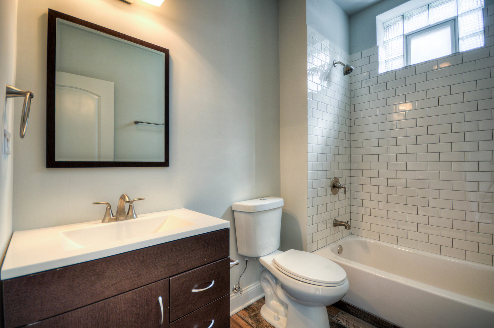 2111 N Western Avenue 2f Property Photo 6