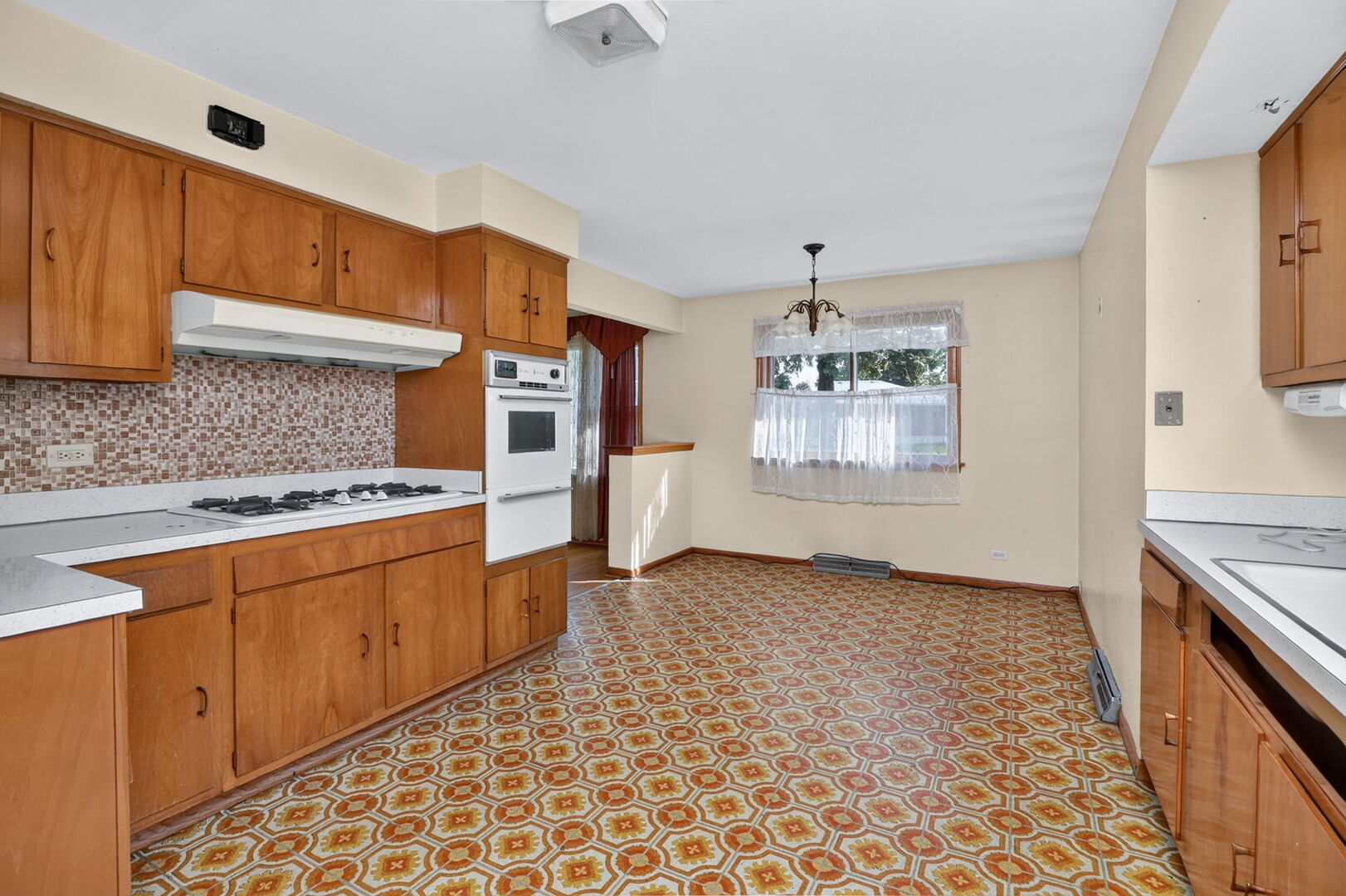 5918 Park Avenue Property Photo 5