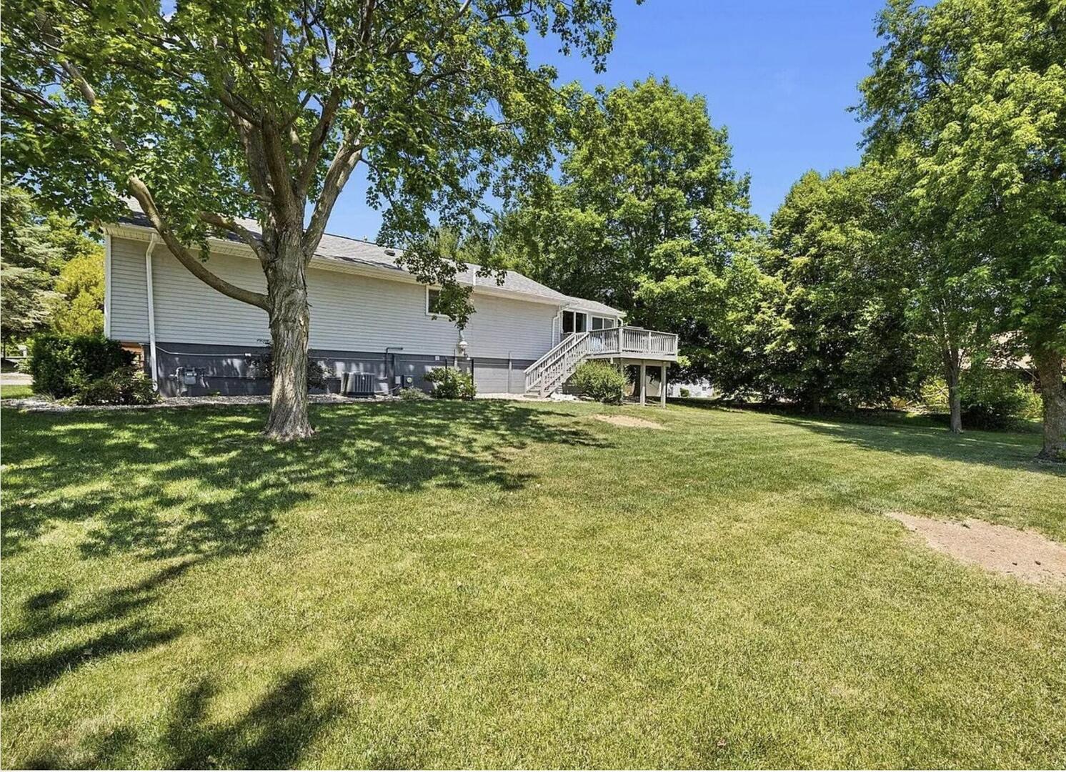 212 N Ostrom Avenue Property Photo 3