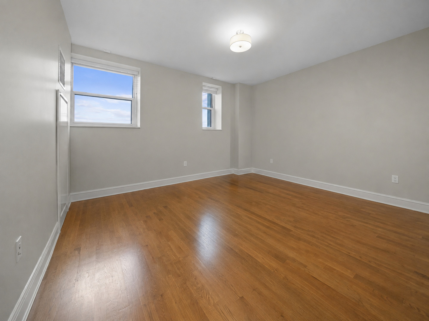 850 N Lake Shore Drive 203 Property Photo 7