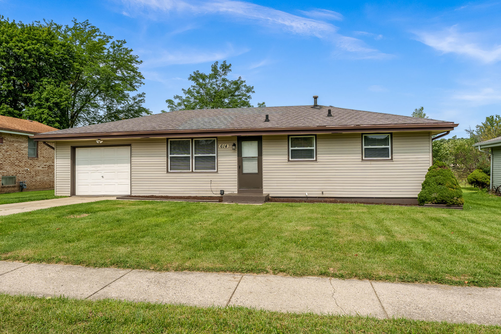 614 Overland Trail Property Photo 1