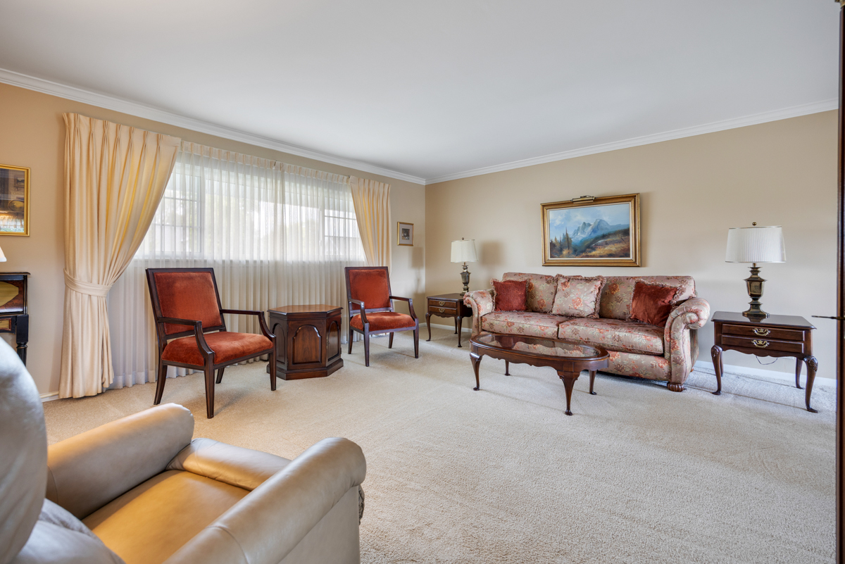 215 Parkchester Road Property Photo 3