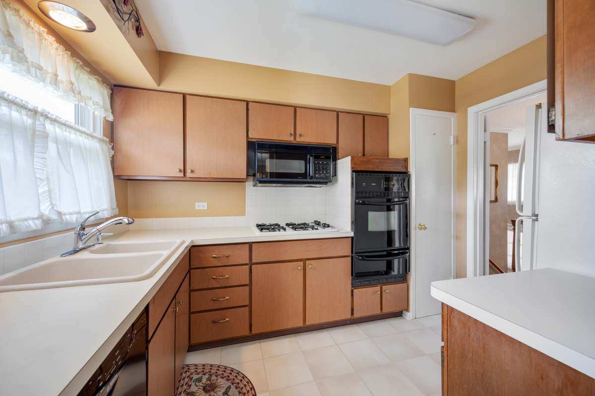 215 Parkchester Road Property Photo 7