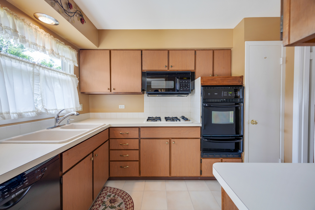 215 Parkchester Road Property Photo 8