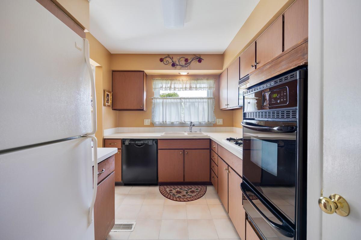 215 Parkchester Road Property Photo 9