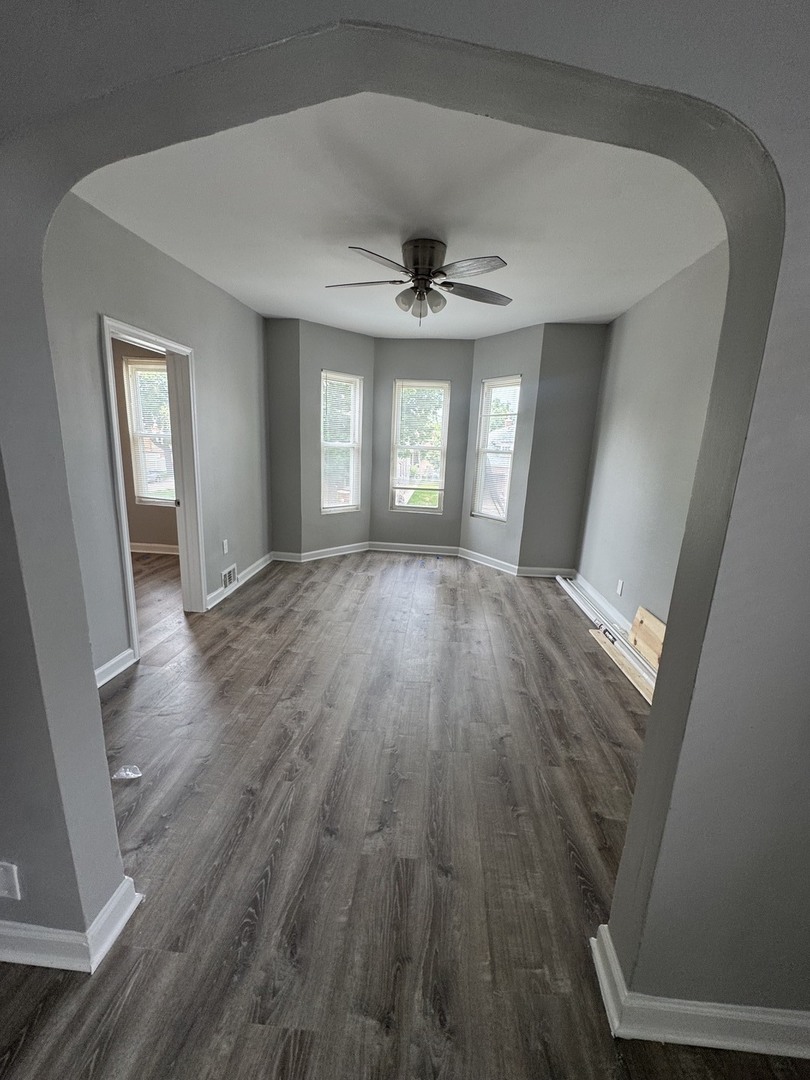 707 E 92nd Place Property Photo 8