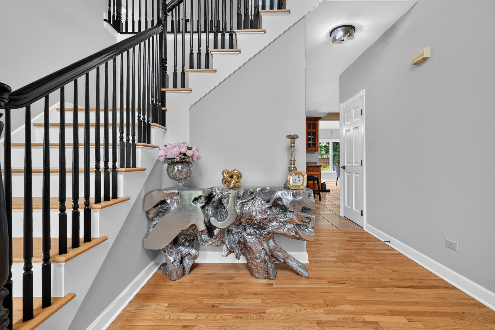 13701 Oak Tree Lane Property Photo 4