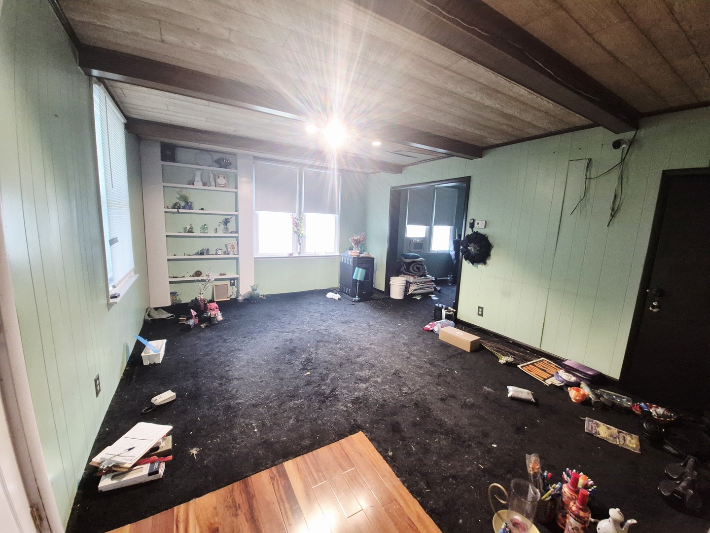 14 E Logan Street Property Photo 4