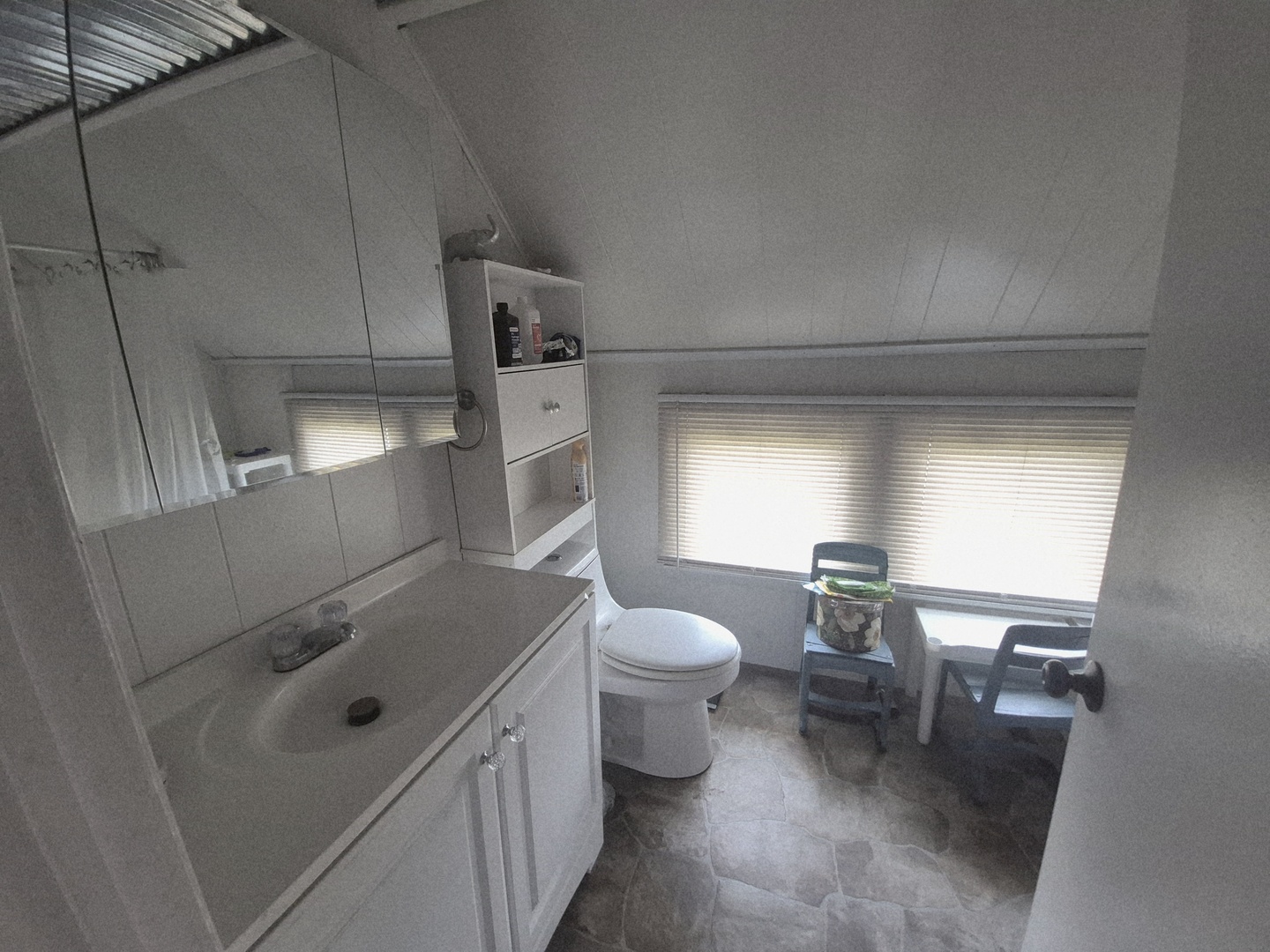 14 E Logan Street Property Photo 14