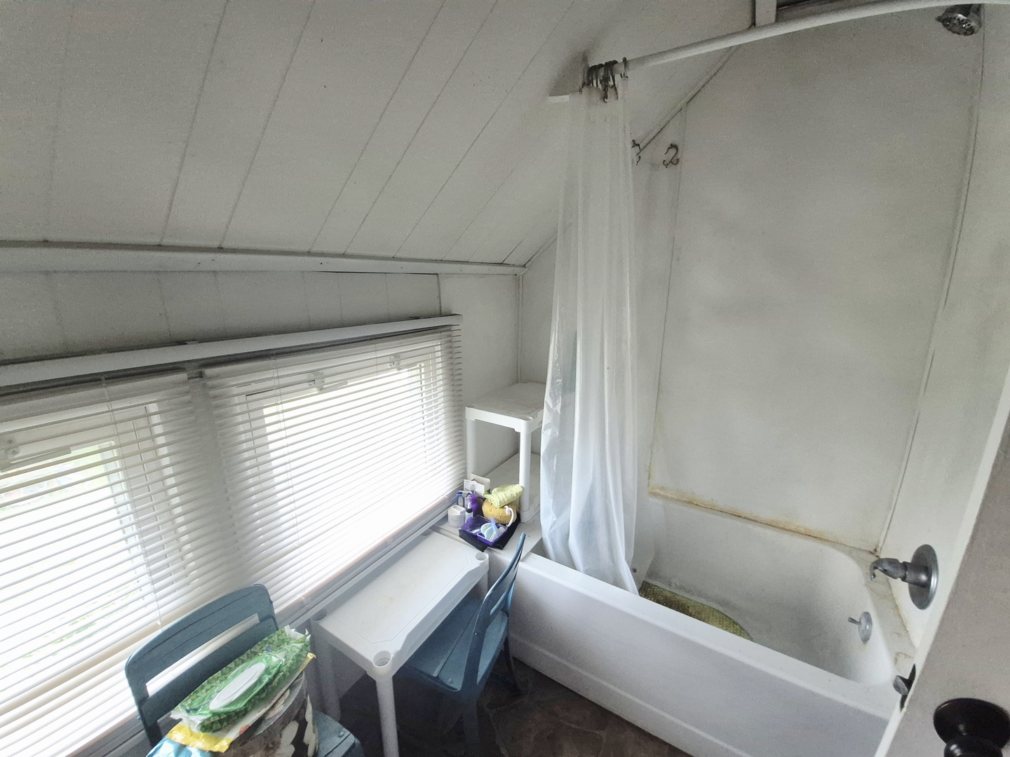 14 E Logan Street Property Photo 15