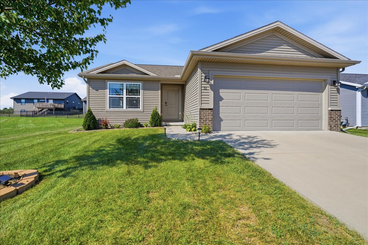51 Winding Way Property Photo 1